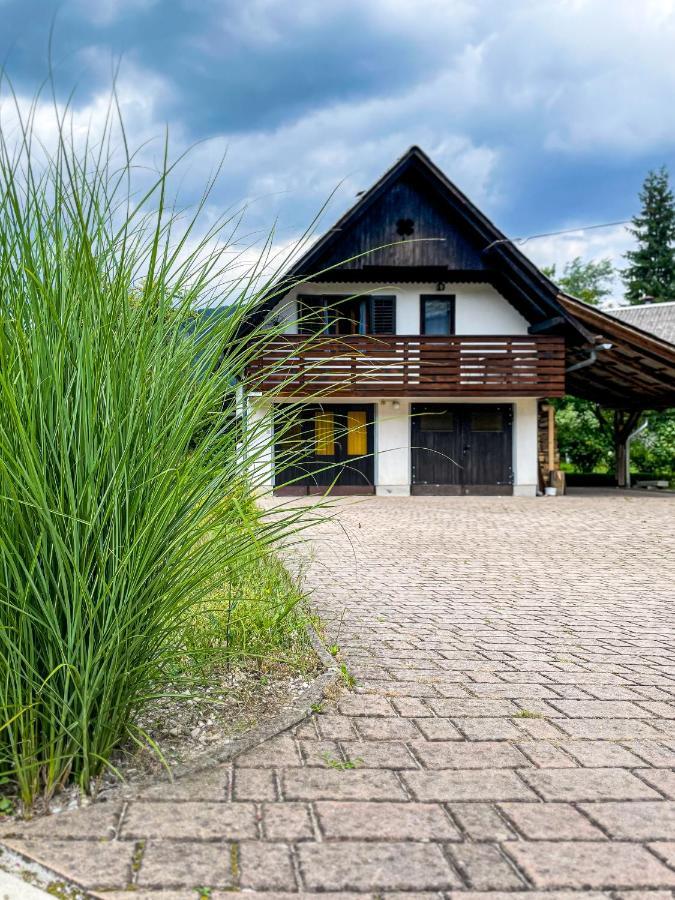 Apartma Petra Ravnik - Wanderer'S Hut Apartman Bohinji-tó Kültér fotó
